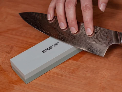 EdgeLogix Whetstone 6" Two-Sided Knife Sharpener 400/1000 Grit (15050) 5 EdgeLogix Whetstone 6" Two-Sided Knife Sharpener 400/1000 Grit (15050) - Image 5