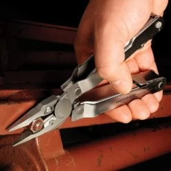 Leatherman Super Tool 300 (831183) -CRKT Store 2 supertool 300 jaw in use 96652.1515540727