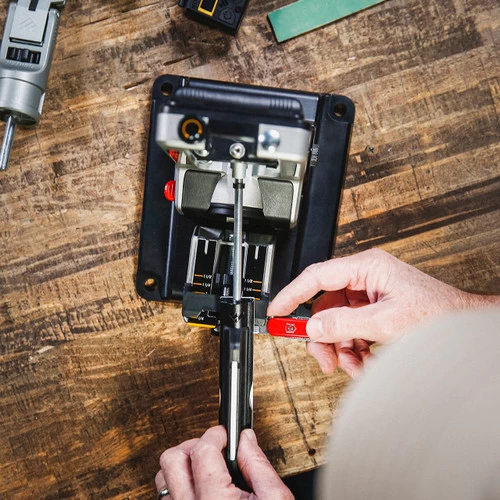 Work Sharp Professional Precision Adjust Knife Sharpener (WSBCHPAJ-PRO-I) - Image 15