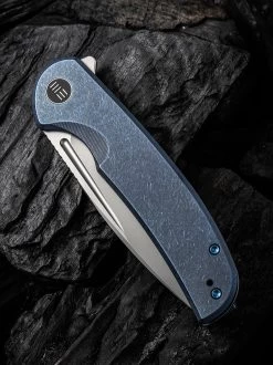 WE Knife Co. Beacon Titanium Blue (WE20061B-2) -CRKT Store WE20061B 2 WE Beacon Blue Titanium WE210303 5 81475.1638906454